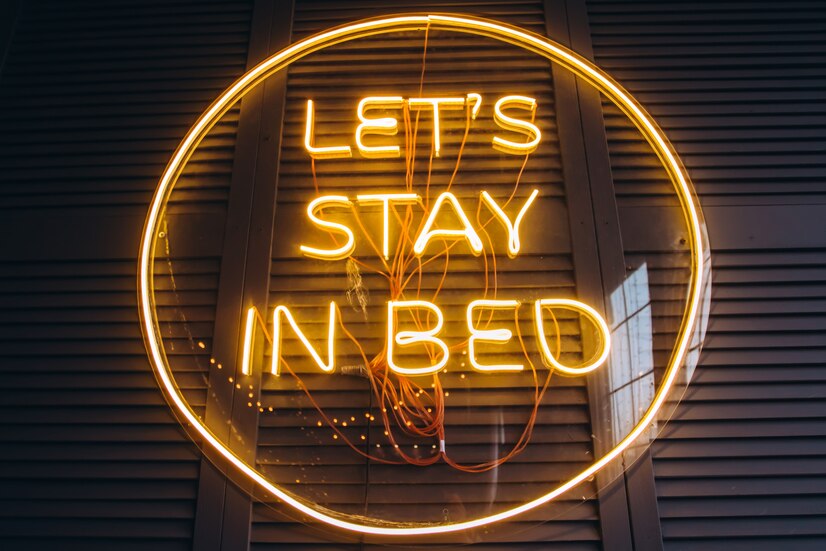 dich-vu-thi-cong-bang-hieu-den-neon-sign-phan-thiet