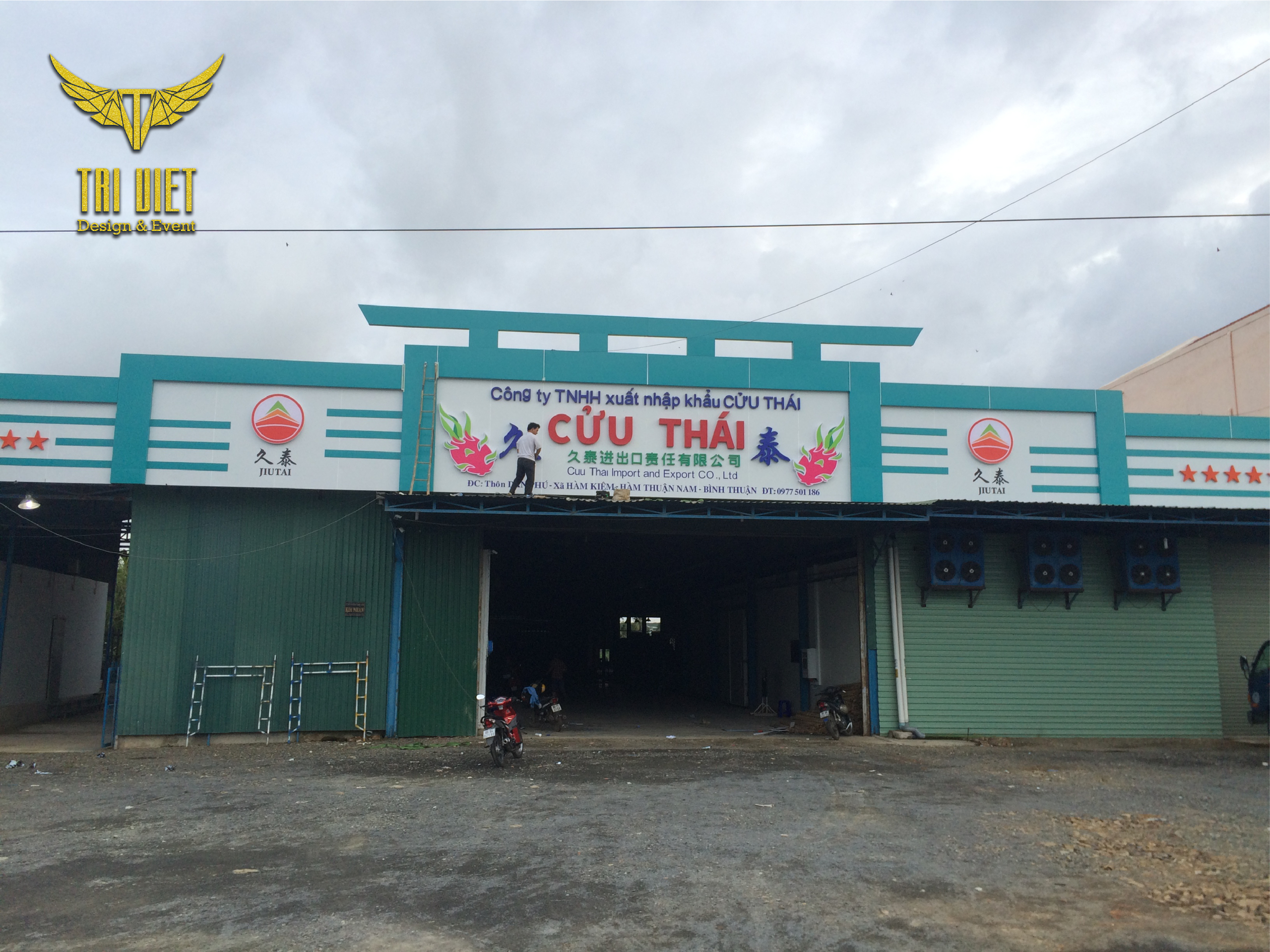 dich-vu-thi-cong-bang-quang-cao-tai-phan-thiet